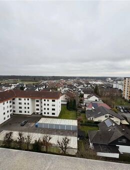 Modernisierte, helle 3 ZKB- Wohnung mit Balkon mit Aufzug im 8. Stock - Rodenbach (Hessen)