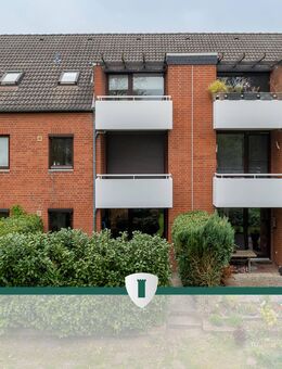 Vermietete Dachgeschosswohnung mit Terrasse und PKW-Stellplatz in Lübeck - Lübeck