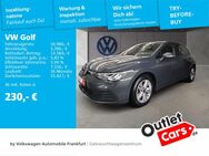 VW Golf, 2.0 TDI VIII Life FrontAssist cd132x, Jahr 2021 - Frankfurt (Main)