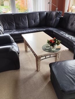 Leder Eck Garnitur mit Otomane Hocker Sessel Stein Couchtisch für 80€ - Kiel