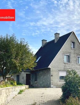 Einfamilienhaus in begehrter Bad Lobensteiner Wohnlage mit Garage und Garten! - Bad Lobenstein