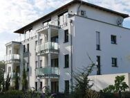 Helle Dreizimmerwohnung mit Balkon und Aufzug, Garage u. Kfz-Stellplatz - Solingen (Klingenstadt)