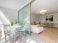 Stilvoll renovierte, möblierte 2-Zimmer-Wohnung mit sonniger Loggia in Bestlage - München