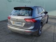 VW Tiguan, 2.0 TDI R-Line Highline, Jahr 2020 - München