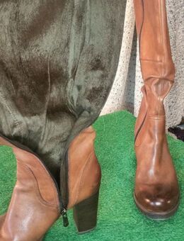 Leder-Schue braun (Größe ca. 39 40) - Neuburg