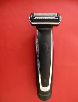 Körperrasierer. Akku- u. Netz. Bodyshave. Bodygroom. Sehr handliche, ergenomische Form. Körperhaarrasierer. Voll funktionsfähig. Nur sehr wenige Male zum „Arme rasieren“ benutzt. Ladyshaver. Damenrasierer. Bikinirasierer. Bodyrasierer. Shaver. TOP Zustand - Bad Oeynhausen
