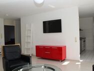 Helles und großzügiges 2 Zimmer Apartment mit Garten - Böblingen