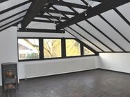Bildschöne Dachgeschoss-Studiowohnung mit Balkon in ruhiger Grünlage - Erftstadt