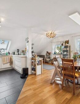 Moderne 4-Zi.-DG-Whg. mit barrierefreiem Zugang, Balkon und hochwertiger Ausstattung - Neuching