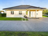 Modernes Bungalow-Traumhaus mit Pool und Terrasse - Perfekte Stadtnähe zu Berlin - Nauen