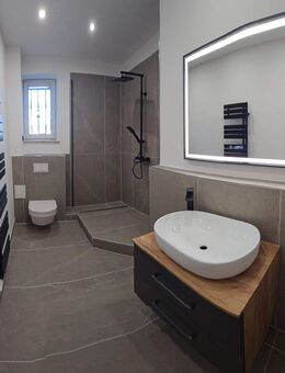 Sanierte Seltenheit: 89 m² Altbaucharme mit Balkon & Dielen - 4 Zimmer in bester Lage von Rostock | Uninähe - Rostock