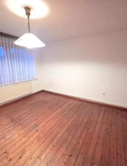 Idyllisches Bauernhaus mit Nebengebäude auf 1065 m² in ruhiger Sackgasse - Ihr Rückzugsort! - Hessisch Oldendorf