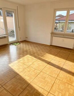 Schöne 3 ZW + Esszimmer mit 35 m² großer Terrasse in ruhiger Lage - Frankfurt (Main)