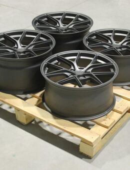 Japan Racing SL01 19x9-10,5 ET32-38 Felgenset SET-JR#474 - Neuhaus (Inn)