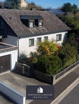 Familienidyll in Schnaittenbach: Architektenhaus mit Balkon, Terrasse und Einliegerwohnung - Schnaittenbach