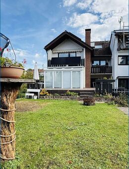 Einfamilienhaus DHH mit Wintergarten, Terrasse und Garten mit Photovoltaik! **provisionsfrei** - Pfinztal