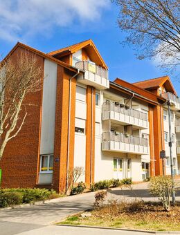 Geräumige DG-Wohnung mit EBK und Balkon in der Fr.-Engels-Straße - Sangerhausen