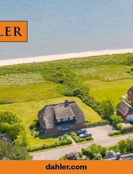 Ferienwohnung in einem Reetdachhaus auf einem attraktiven Dünengrundstück in 1.Reihe zur Nordsee - Nieblum