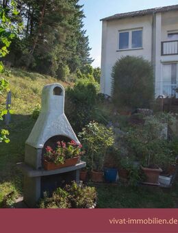 KÄUFERPROVISIONSFREI! Sportives REH mit wirklich großem Garten am Bebauungsrand. Moderne EBK. - Herborn (Hessen)