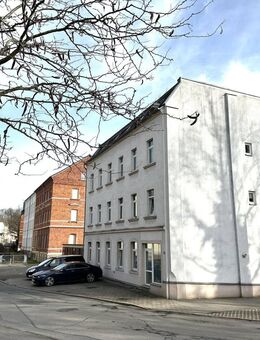 Geräumige Dreizimmerwohnung in zentrumsnaher, aber ruhiger Lage Nähe Campus - Zwickau