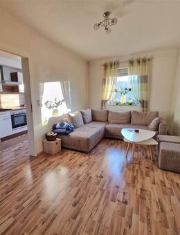 Bezahlbares Wohnhaus mit Garten und Garage in 66571 Dirmingen - Eppelborn