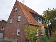 Zentral gelegenes Einfamilienhaus in Dahlenburg mit großem Grundstück, Garage und Schuppen. - Dahlenburg