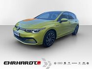 VW Golf, 1.5 TSI VIII Style IQ-LIGHT PARKLENK F-SITZ EL, Jahr 2020 - Arnstadt