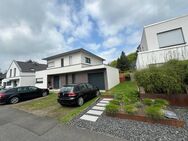 Einfamilienhaus mit Garage in Oberhausen - Oberhausen