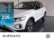 VW T-Roc, 1.5 TSI 150 Beats IQ Light, Jahr 2023 - Schwäbisch Gmünd