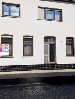 PROVISIONSFREI | Familienidyll mit Elbblick: 7-Zimmer-Haus mit Einliegerwohnung & Garten - Wittenberg (Lutherstadt)