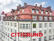 Sendling/Beim Neuhofener Berg - Großzügige 4-Zimmer-Wohnung mit Galerie und ruhigem Dachbalkon - München