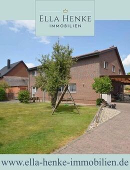 Schönes, gepflegtes Zweifamilienhaus mit Garten und 3 Garagen. - Peine
