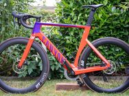Rennrad Canyon Aeroad CF SLX 7 Disc eTap 2023 Gr. L Rot SRAM Rival AXS - München