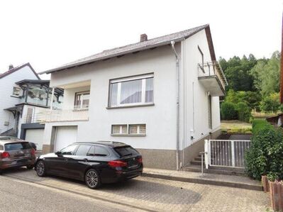 freistehendes Einfamilienhaus mit Garage und Garten in ruhiger Lage von Oberwürzbach!