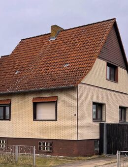 idyllisch gelegenes Einfamilienhaus - mit Garage und Nebengebäuden - Brück