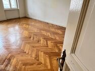 Stuckaltbauwohnung mit Balkon - Berlin