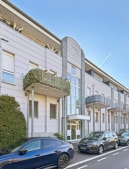 Remscheid Bergisch-Born: Attraktive 3-Zimmer-Wohnung mit Balkon und Blick ins Grüne - Remscheid