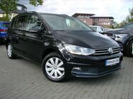 VW Touran 2.0TDI Comfortline Navi ACC Kamera - Falkensee