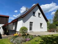 Einfamilienhaus im Dorf Redenbach, mit PV-Anlage, kleiner Werkstatt und Garage mit Hebebühne - Mähring