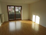 Moderne 1-Zimmer-Wohnung mit Balkon und PKW-Stellplatz in ruhiger Stadtlage! - Lengenfeld