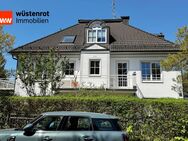 Traumlage - großzügige und elegante Wohnung in Walmdachvilla - München