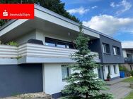 Das Besondere leben: Großzügiges, lichtdurchflutetes Zweifamilienhaus im Grünen - Löhnberg