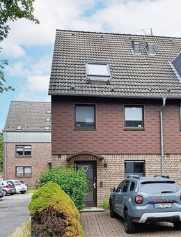 Attraktive Wohnlage in ruhiger Anliegerstraße von Oberhausen-Dümpten! Familienfreundliches Reihenendhaus mit kleinem Garten - Oberhausen
