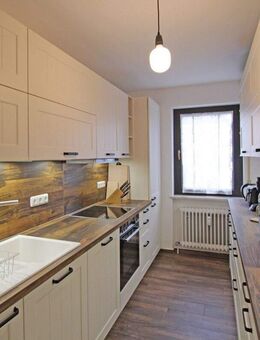 Hochwertige 3 Zi. Whg. mit Loggia, Garage und 2 Stellplätzen in Puchheim wartet auf neue Bewohner! - Puchheim