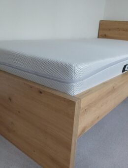 Komplettes Bett WIE NEU Bettgestell, Lattenrost, Matratze 90x200. Mit Kopfteil, ohne Fußteil. Gesamt-Masse B 97, L 207. Ideal für Kinder-, Gäste- u. Senioren-Zimmer. Hochwertige Holznachbildung „Eiche Artisan“. NUR Abholung und Selbst-Abbau !! - Bad Oeynhausen