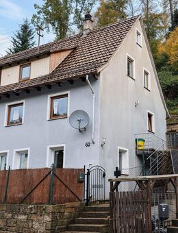 Doppelhaushälfte in Alpirsbach mit großem Grundstück und solider Basis und günstigem Preis - Alpirsbach