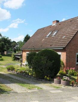 Älteres Einfamilienhaus mit großem Grundstück 1.611qm - Bau eines weiteren Hauses möglich! - Mölln (Schleswig-Holstein)