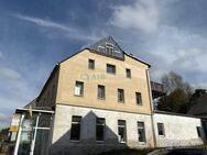 Ein tolles Paket: 2 Wohnungen + Laden/Büro + Werkstatt + Nebengebäude + Garten - Wolkenstein