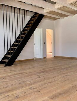 Elegante Maisonette-Wohnung mit großer Sonnenterrasse - Nürnberg
