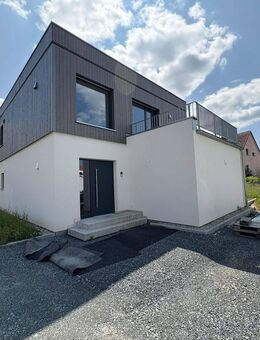 Modern & effizient: Einfamilienhaus-Neubau in Schirmitz zu verkaufen - Schirmitz